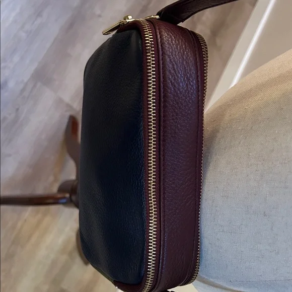 Talbots Navy, Burgundy and Green Genuine Leather Camera  / Crossbody Bag - Picture 2 of 7